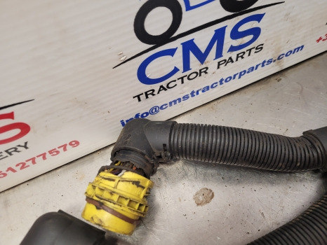 New Holland T7040 Autocommand Transmission Backend Wiring Loom Wiring Loom - Kábel/ Kábelkorbácso: 3 kép. New Holland T7040 Autocommand Transmission Backend Wiring Loom Wiring Loom - Kábel/ Kábelkorbácso: 3 kép.