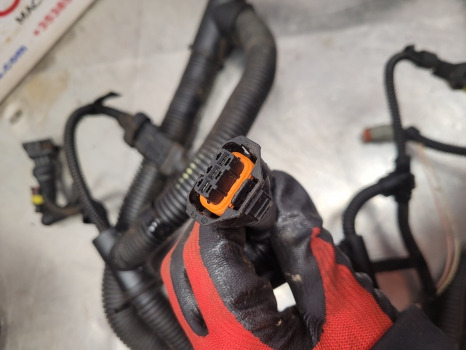 New Holland T7040 Autocommand Transmission Backend Wiring Loom Wiring Loom - Kábel/ Kábelkorbácso: 5 kép. New Holland T7040 Autocommand Transmission Backend Wiring Loom Wiring Loom - Kábel/ Kábelkorbácso: 5 kép.