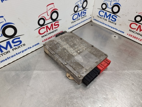 New Holland Tm Series Ecu Edc + Front Suspension 82021135, 82021815 - ECU: 3 kép. New Holland Tm Series Ecu Edc + Front Suspension 82021135, 82021815 - ECU: 3 kép.