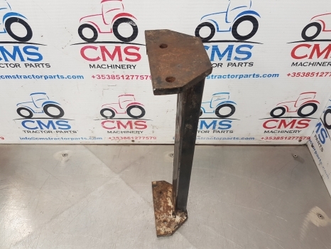 New Holland Tm150, 115, 125, 135, 165 Battery Support Column Rhs 82017454 - Akkumulátor - Traktor: 3 kép. New Holland Tm150, 115, 125, 135, 165 Battery Support Column Rhs 82017454 - Akkumulátor - Traktor: 3 kép.