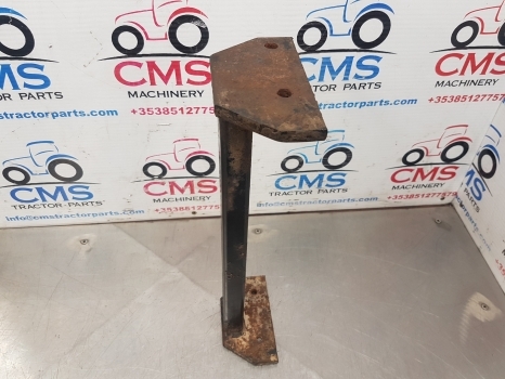 New Holland Tm150, 115, 125, 135, 165 Battery Support Column Rhs 82017454 - Akkumulátor - Traktor: 2 kép. New Holland Tm150, 115, 125, 135, 165 Battery Support Column Rhs 82017454 - Akkumulátor - Traktor: 2 kép.