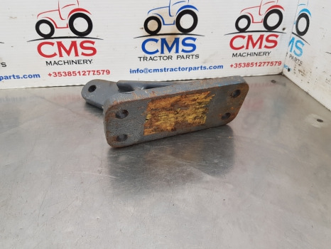 New Holland Ts, 40 Series Bracket Hook Lh 82856435, 82020473 - Keret/ Alváz: 4 kép. New Holland Ts, 40 Series Bracket Hook Lh 82856435, 82020473 - Keret/ Alváz: 4 kép.