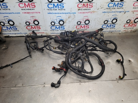 New Holland Tsa, Case Mxu Series Mxu100 16x16 Transmission Wiring Loom - Kábel/ Kábelkorbácso: 1 kép. New Holland Tsa, Case Mxu Series Mxu100 16x16 Transmission Wiring Loom - Kábel/ Kábelkorbácso: 1 kép.