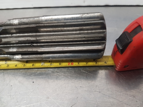 Same Dorado 85, Lamborghini, Deutz, Rear Axle Half Shaft Long 0.009.7205.0/10 - Hátsó tengely: 4 kép. Same Dorado 85, Lamborghini, Deutz, Rear Axle Half Shaft Long 0.009.7205.0/10 - Hátsó tengely: 4 kép.