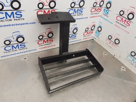 T5000, Tl, Tla, Case Jxu Series, Foot Step Rhs 5182170, 82007964 - Lépcső: 2 kép. T5000, Tl, Tla, Case Jxu Series, Foot Step Rhs 5182170, 82007964 - Lépcső: 2 kép.