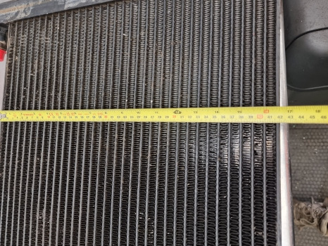 Valtra 6400, 6000, 8000, Xl Series, Oil Cooler V34224200, 34224200 - Radiátor: 5 kép. Valtra 6400, 6000, 8000, Xl Series, Oil Cooler V34224200, 34224200 - Radiátor: 5 kép.