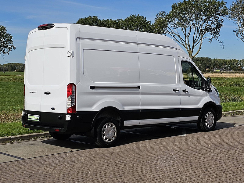 Ford Transit 2.0 L3H3 RWD Navi - Furgon: 3 kép. Ford Transit 2.0 L3H3 RWD Navi - Furgon: 3 kép.
