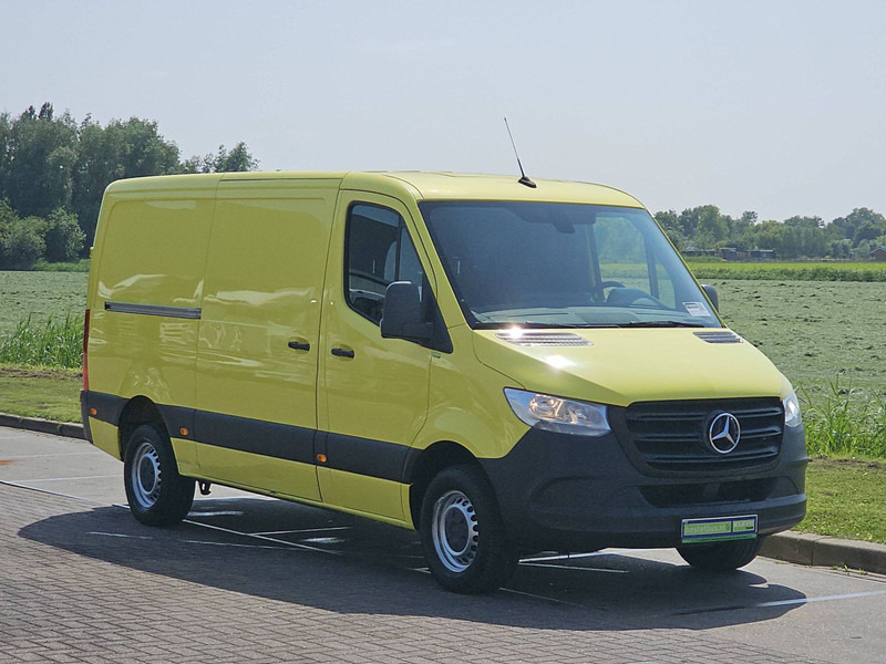 Mercedes-Benz Sprinter 314 L2H1 Navi Euro6 AC! - Kis furgon: 4 kép. Mercedes-Benz Sprinter 314 L2H1 Navi Euro6 AC! - Kis furgon: 4 kép.