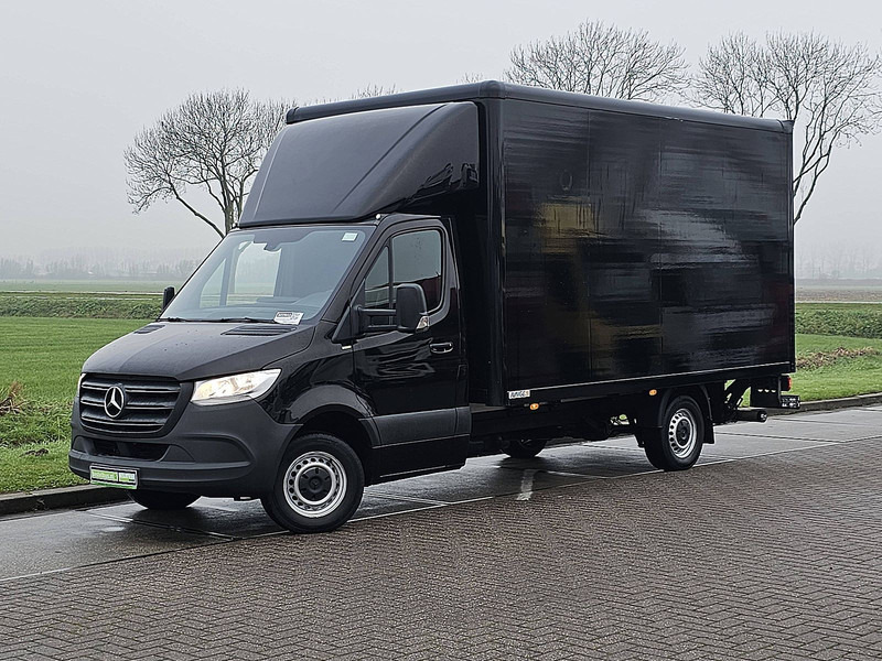 Mercedes-Benz Sprinter 316 Bakwagen Laadklep - Dobozos kisteherautó: 2 kép. Mercedes-Benz Sprinter 316 Bakwagen Laadklep - Dobozos kisteherautó: 2 kép.