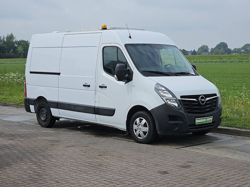 Opel Movano 2.3 CDTI 135 L2H2 - Furgon: 4 kép. Opel Movano 2.3 CDTI 135 L2H2 - Furgon: 4 kép.