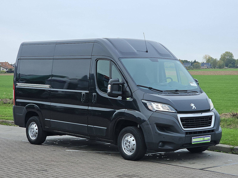 Peugeot Boxer 2.0 L2H2 Navi Airco NAP! - Kis furgon: 4 kép. Peugeot Boxer 2.0 L2H2 Navi Airco NAP! - Kis furgon: 4 kép.