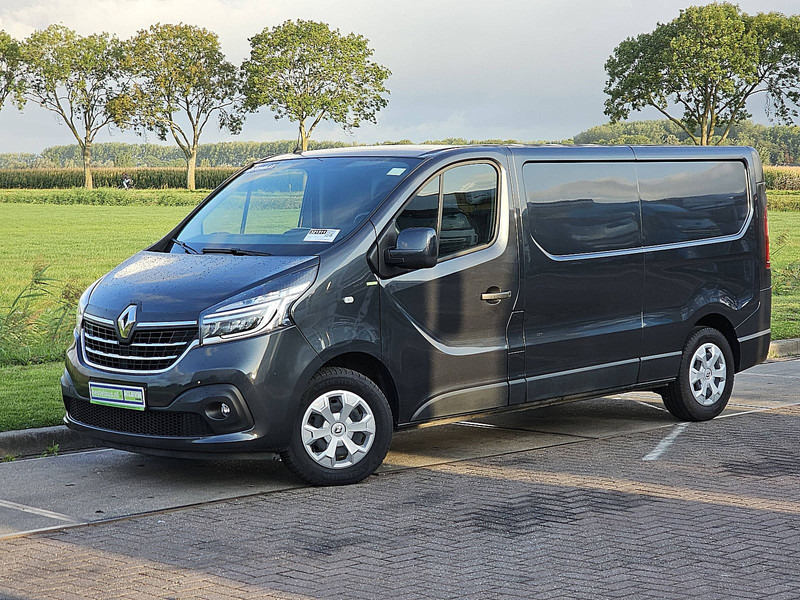 Renault Trafic 2.0 DCI DCI 145 AUT. L2H1 - Kis furgon: 2 kép. Renault Trafic 2.0 DCI DCI 145 AUT. L2H1 - Kis furgon: 2 kép.