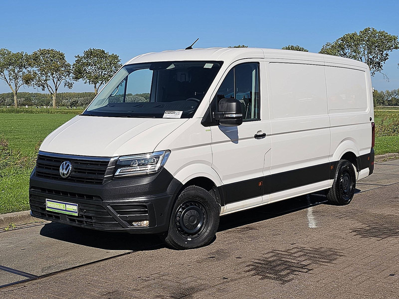 Volkswagen Crafter 35 2.0 L3H2 LED Navi - Furgon: 2 kép. Volkswagen Crafter 35 2.0 L3H2 LED Navi - Furgon: 2 kép.
