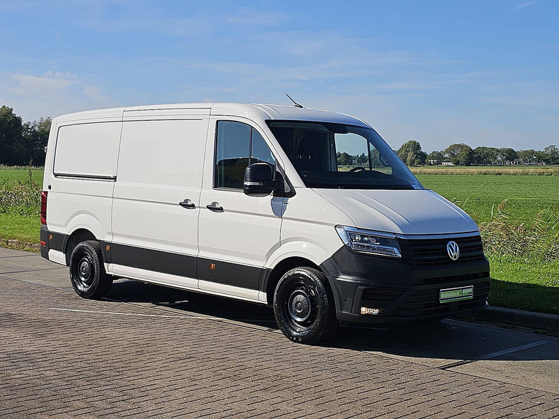 Volkswagen Crafter 35 2.0 L3H2 LED Navi - Furgon: 4 kép. Volkswagen Crafter 35 2.0 L3H2 LED Navi - Furgon: 4 kép.