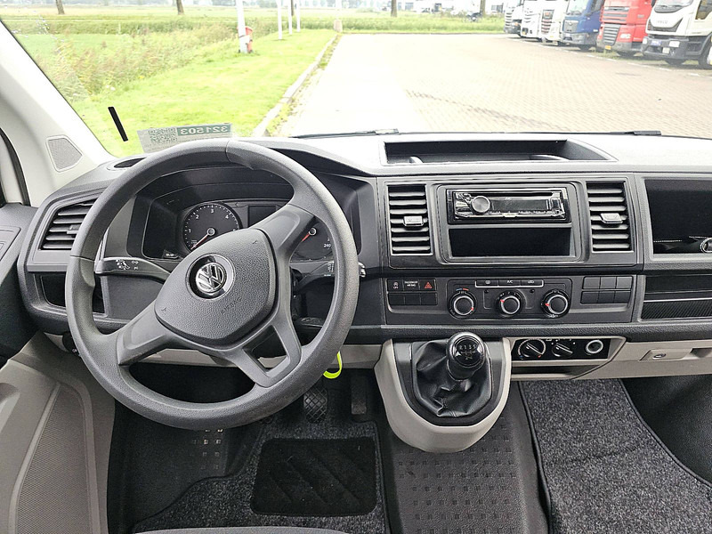 Minibusz, Kisbusz Volkswagen Transporter 2.0 TDI L2H1 Combi 9p Airco: 7 kép. Minibusz, Kisbusz Volkswagen Transporter 2.0 TDI L2H1 Combi 9p Airco: 7 kép.