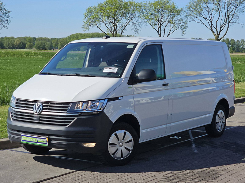 Volkswagen Transporter 2.0 TDI T6.1 L2H1 Navi Euro6 - Kis furgon: 2 kép. Volkswagen Transporter 2.0 TDI T6.1 L2H1 Navi Euro6 - Kis furgon: 2 kép.