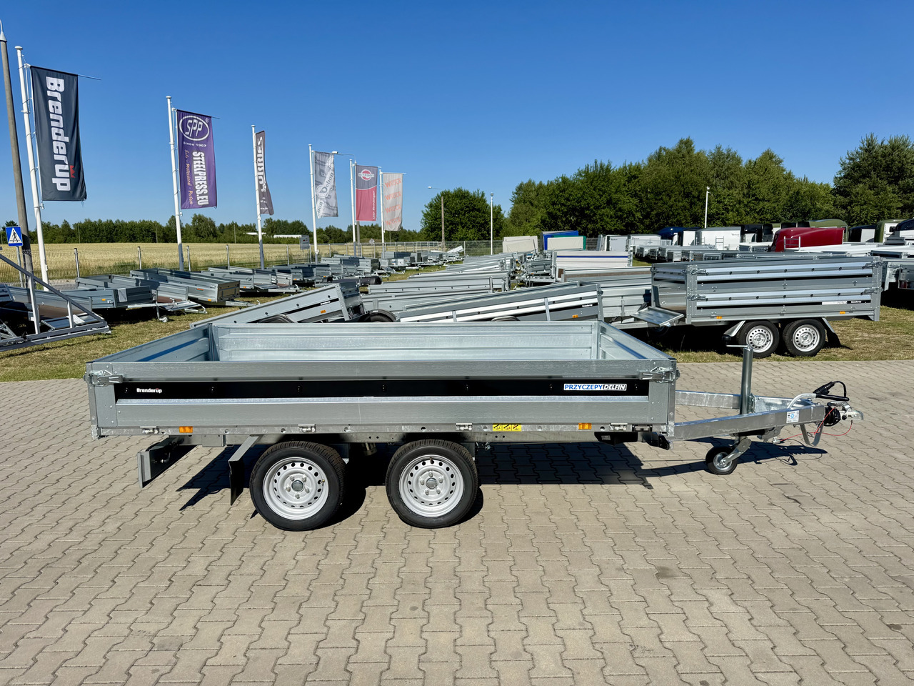 BRENDERUP BT4310STB2700 + najazdy ALU | 308 x 168 cm | 2700kg - Pótkocsi billenőplatós: 5 kép. BRENDERUP BT4310STB2700 + najazdy ALU | 308 x 168 cm | 2700kg - Pótkocsi billenőplatós: 5 kép.