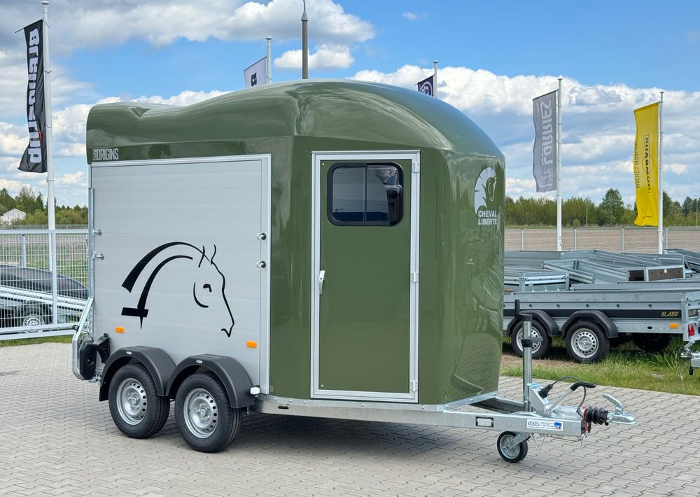 Cheval Liberte Gold Orgin Alu + siodlarnia , do przewozu 2 koni , 2000 kg - Lószállító utánfutó: 1 kép. Cheval Liberte Gold Orgin Alu + siodlarnia , do przewozu 2 koni , 2000 kg - Lószállító utánfutó: 1 kép.