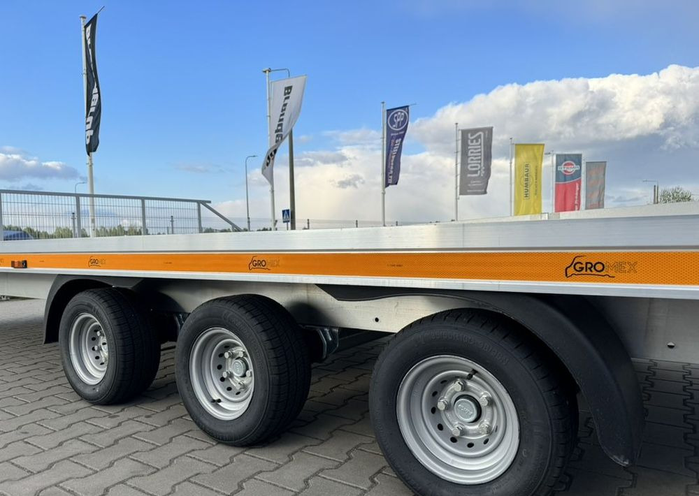 GROMEX Gromex laweta aluminiowa | 850x210cm | DMC 3500kg | platforma na 2 auta | 3 osie AL-KO | OŚWIETLENIE LED - Pótkocsi autószállító: 3 kép. GROMEX Gromex laweta aluminiowa | 850x210cm | DMC 3500kg | platforma na 2 auta | 3 osie AL-KO | OŚWIETLENIE LED - Pótkocsi autószállító: 3 kép.