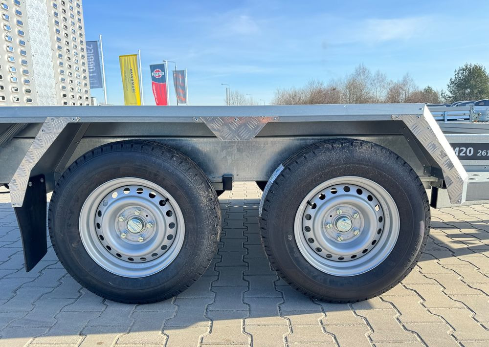 LORRIES Lorries TPM 20 przyczepa do przewozu koparki, bobcat , koparka 2700 kg - Gépszállító utánfutó: 3 kép. LORRIES Lorries TPM 20 przyczepa do przewozu koparki, bobcat , koparka 2700 kg - Gépszállító utánfutó: 3 kép.