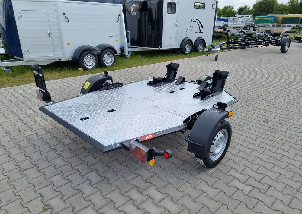 Lorries MT 2 - Motorszállító utánfutó: 3 kép. Lorries MT 2 - Motorszállító utánfutó: 3 kép.