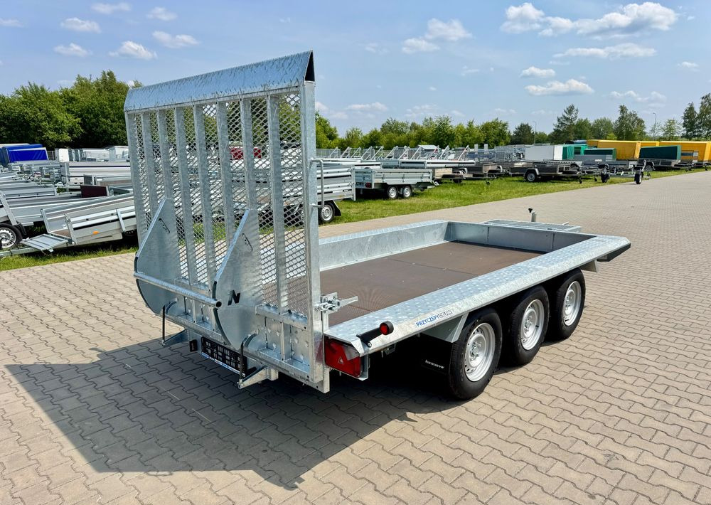 Niewiadów KN401835T - 400 x 185 cm | 2570kg ładowności | trap stalowy | 3-osiowa budowlanka - Gépszállító utánfutó: 3 kép. Niewiadów KN401835T - 400 x 185 cm | 2570kg ładowności | trap stalowy | 3-osiowa budowlanka - Gépszállító utánfutó: 3 kép.