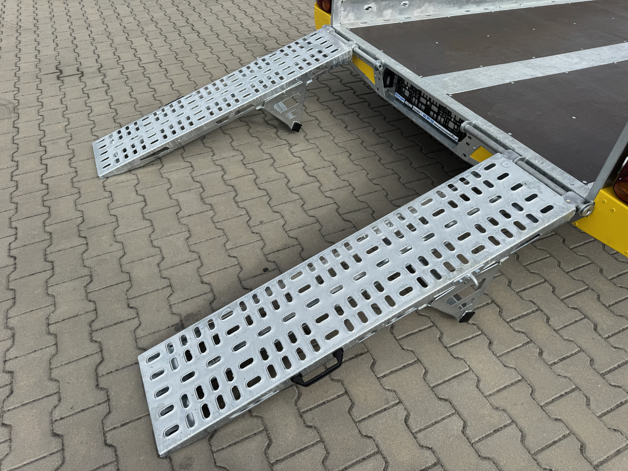 Új Gépszállító utánfutó TA-NO BOB 35.36 | 3500kg | 360x179 cm: 21 kép. Új Gépszállító utánfutó TA-NO BOB 35.36 | 3500kg | 360x179 cm: 21 kép.