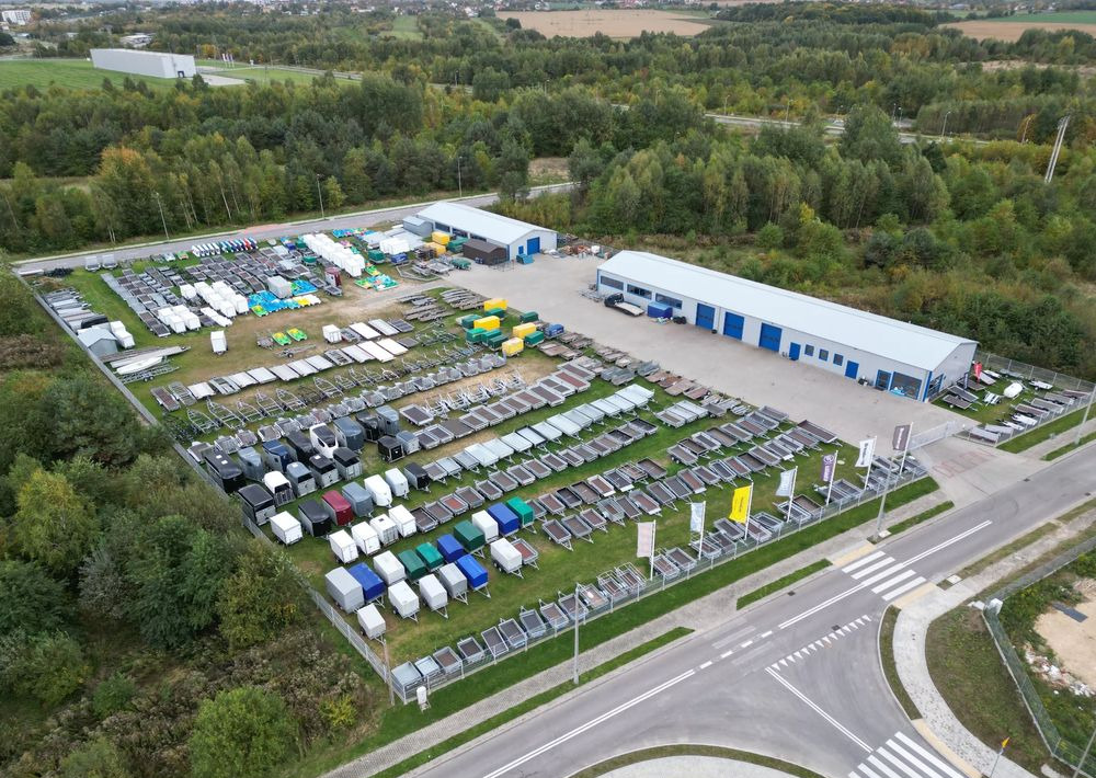 WIOLA B3540 MAX - 400 x 170 cm | 2546kg ładowności | trap stalowy | 3-osiowa budowlanka - Gépszállító utánfutó: 4 kép. WIOLA B3540 MAX - 400 x 170 cm | 2546kg ładowności | trap stalowy | 3-osiowa budowlanka - Gépszállító utánfutó: 4 kép.