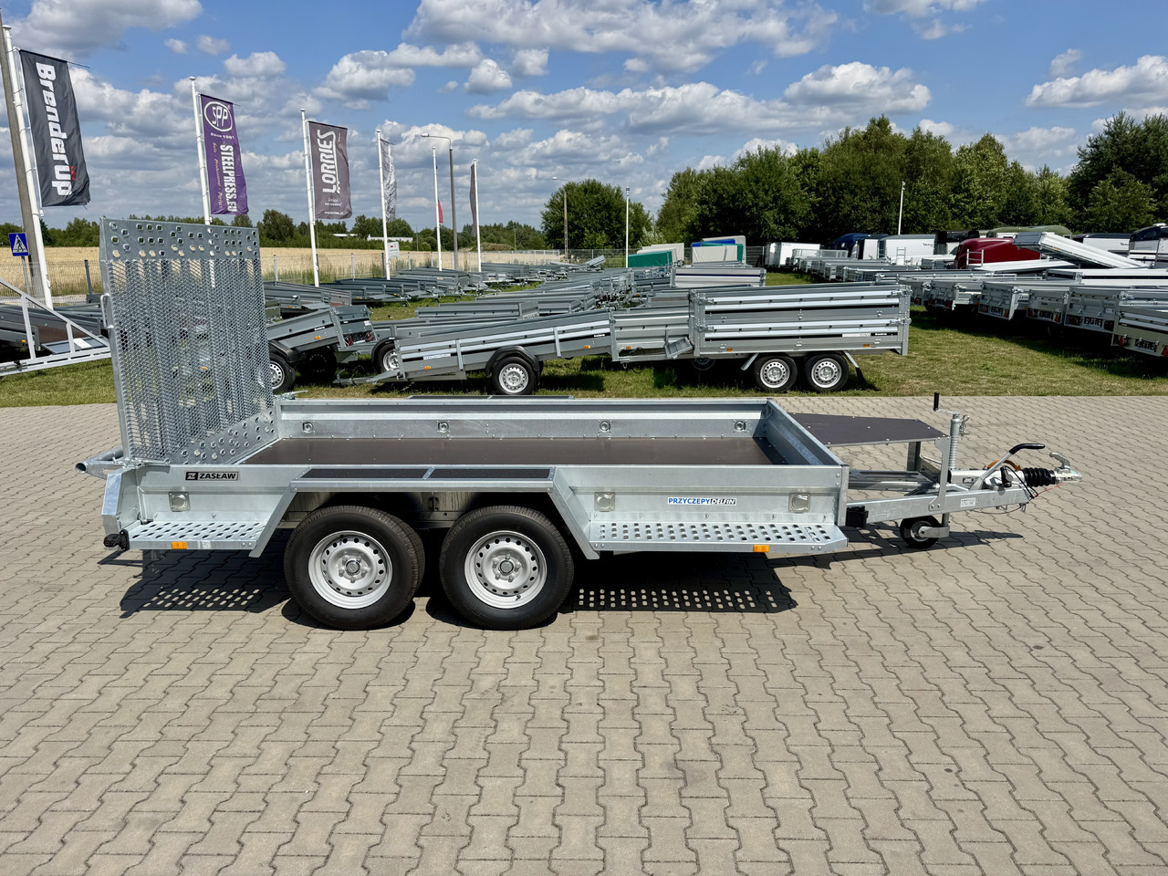 ZASŁAW MK350TH - Gépszállító utánfutó: 2 kép. ZASŁAW MK350TH - Gépszállító utánfutó: 2 kép.
