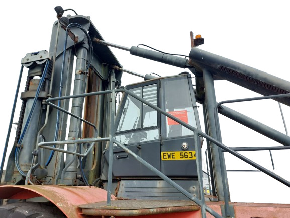 LINDE H420 42000kg DIESEL FORKLIFT LINDE H420 42000kg DIESEL FORKLIFT - Anyagmozgató gép: 4 kép. LINDE H420 42000kg DIESEL FORKLIFT LINDE H420 42000kg DIESEL FORKLIFT - Anyagmozgató gép: 4 kép.