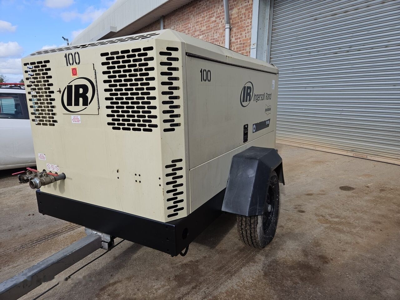 Ingersoll Rand 9/110 - Légkompresszor: 1 kép. Ingersoll Rand 9/110 - Légkompresszor: 1 kép.