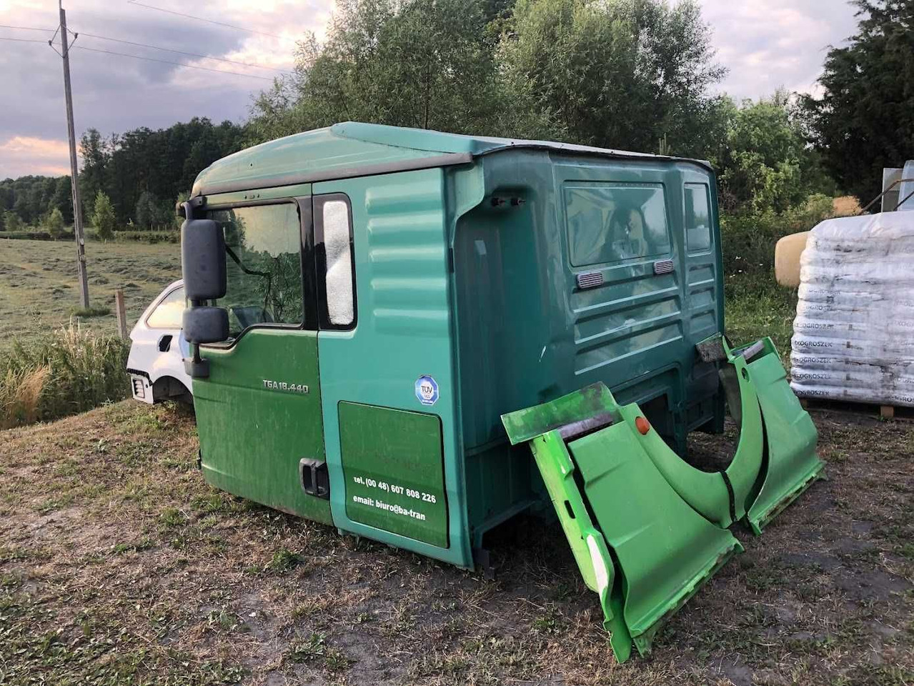 Kabina niska do MAN TGA , 2007 r - Fülke - Teherautó: 1 kép. Kabina niska do MAN TGA , 2007 r - Fülke - Teherautó: 1 kép.