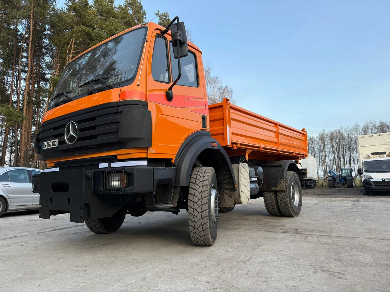 Mercedes SK 1824 AK, 4x4, Allroad , Kipper, 172 t.km , 1997, z Francji - Billenőplatós teherautó: 2 kép. Mercedes SK 1824 AK, 4x4, Allroad , Kipper, 172 t.km , 1997, z Francji - Billenőplatós teherautó: 2 kép.
