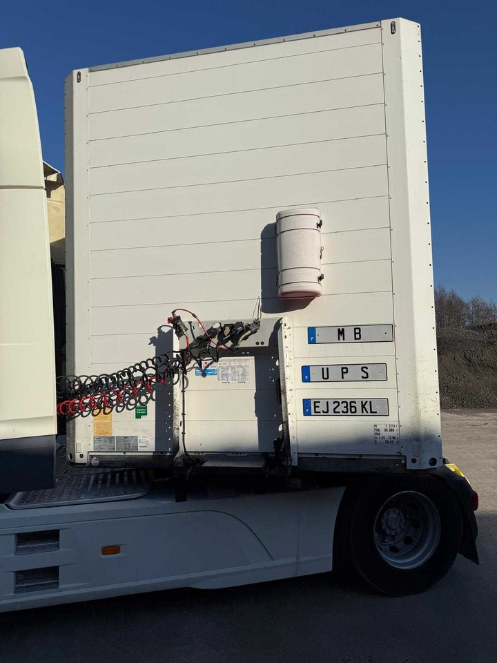 Schmitz Izoterma Kontener Box, 2017r, roleta , 481083 km , z Francji - Félpótkocsi hőszigetelt: 5 kép. Schmitz Izoterma Kontener Box, 2017r, roleta , 481083 km , z Francji - Félpótkocsi hőszigetelt: 5 kép.