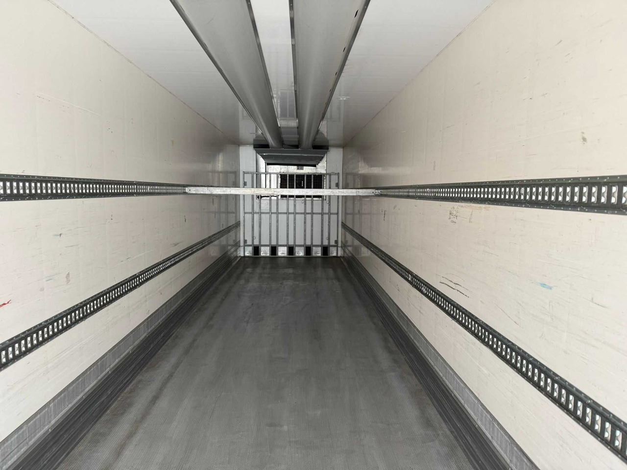 Сhłodnia CHEREAU ,THERMO KING SLXi 300 , SAF,2017 rok, 5665 mtg !!! - Félpótkocsi hűtős: 3 kép. Сhłodnia CHEREAU ,THERMO KING SLXi 300 , SAF,2017 rok, 5665 mtg !!! - Félpótkocsi hűtős: 3 kép.