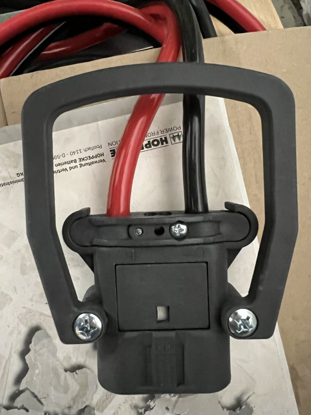 Hoppecke 8488827 | Trak Basic 24V25A sn. 53225727 Year 2011 80A Rema battery con Trak Basic 24V25A sn. 53225727 Year 2011 80A Rema battery connector - Akkumulátor - Anyagmozgató gép: 3 kép. Hoppecke 8488827 | Trak Basic 24V25A sn. 53225727 Year 2011 80A Rema battery con Trak Basic 24V25A sn. 53225727 Year 2011 80A Rema battery connector - Akkumulátor - Anyagmozgató gép: 3 kép.