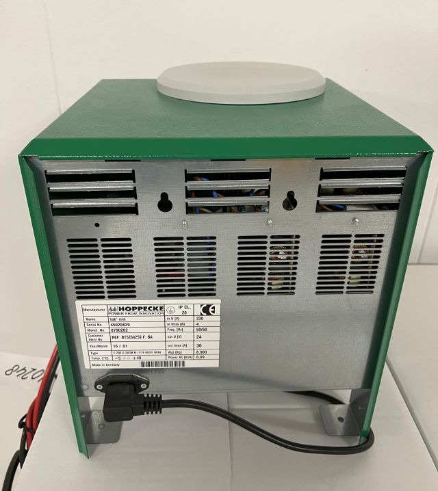 Hoppecke 8790202 | Trak mini 24V30A 230v Year 2016 sn. 45020829 80A Rema battery Trak mini 24V30A 230v Year 2016 sn. 45020829 80A Rema battery connector - Akkumulátor - Anyagmozgató gép: 2 kép. Hoppecke 8790202 | Trak mini 24V30A 230v Year 2016 sn. 45020829 80A Rema battery Trak mini 24V30A 230v Year 2016 sn. 45020829 80A Rema battery connector - Akkumulátor - Anyagmozgató gép: 2 kép.