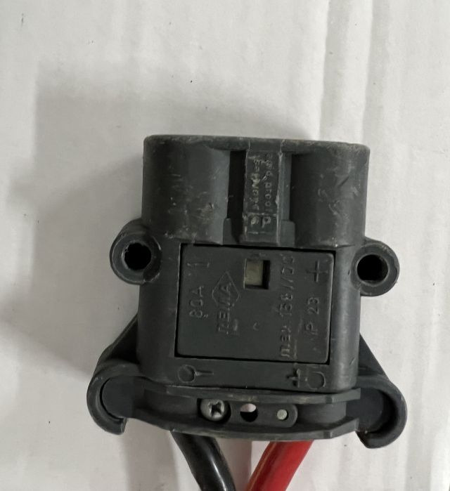 Hoppecke unknown | Trak mini 24V30A 230v Year unknown 80A Rema battery connecto Trak mini 24V30A 230v Year unknown 80A Rema battery connector - Akkumulátor - Anyagmozgató gép: 3 kép. Hoppecke unknown | Trak mini 24V30A 230v Year unknown 80A Rema battery connecto Trak mini 24V30A 230v Year unknown 80A Rema battery connector - Akkumulátor - Anyagmozgató gép: 3 kép.