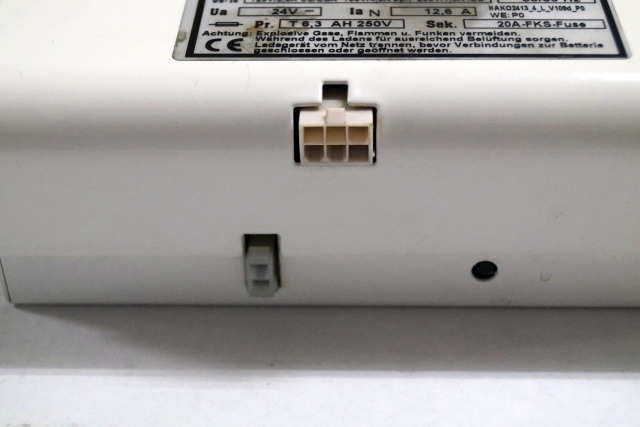 IEB 90587858 | IEB charger EFG 230 G 24/12 B65-FP02 WR 24V12,6A 220V 50/60Hz fro - Akkumulátor - Anyagmozgató gép: 3 kép. IEB 90587858 | IEB charger EFG 230 G 24/12 B65-FP02 WR 24V12,6A 220V 50/60Hz fro - Akkumulátor - Anyagmozgató gép: 3 kép.
