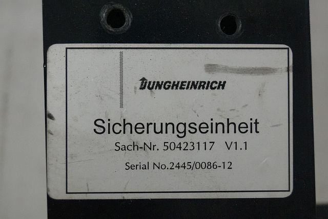 Jungheinrich 50423117 | Fuse holder for ETV from 2003 till 2011 V1,1 sn. 2445/00 Fuse holder for ETV from 2003 till 2011 V1,1 sn. 2445/0086-12 - Biztosíték - Anyagmozgató gép: 2 kép. Jungheinrich 50423117 | Fuse holder for ETV from 2003 till 2011 V1,1 sn. 2445/00 Fuse holder for ETV from 2003 till 2011 V1,1 sn. 2445/0086-12 - Biztosíték - Anyagmozgató gép: 2 kép.