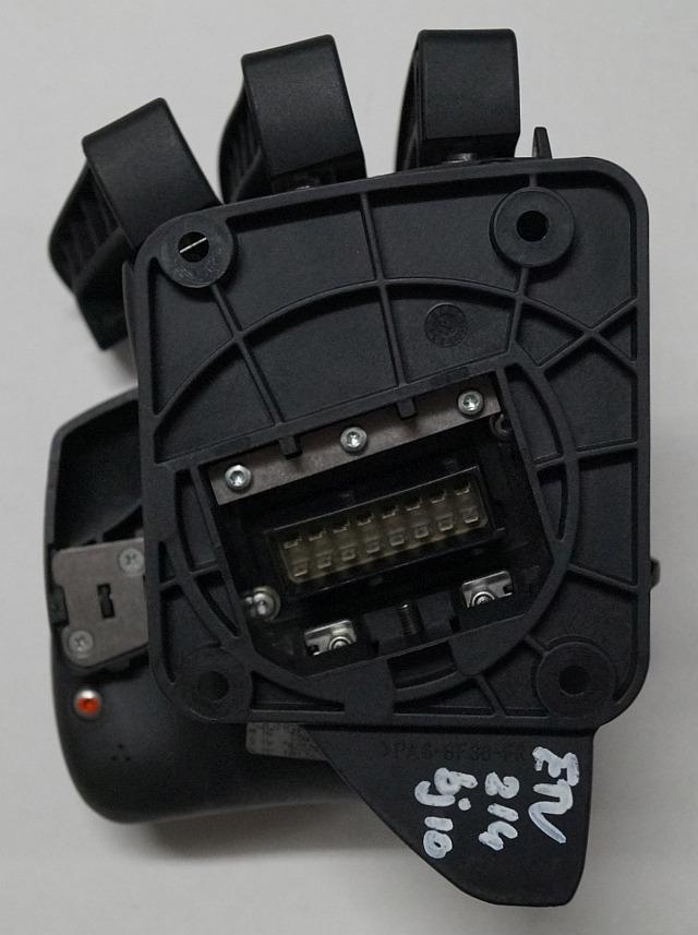 Jungheinrich 50444915 | Control levers with side shift function for ETV year 200 - Elektromos rendszer - Anyagmozgató gép: 3 kép. Jungheinrich 50444915 | Control levers with side shift function for ETV year 200 - Elektromos rendszer - Anyagmozgató gép: 3 kép.