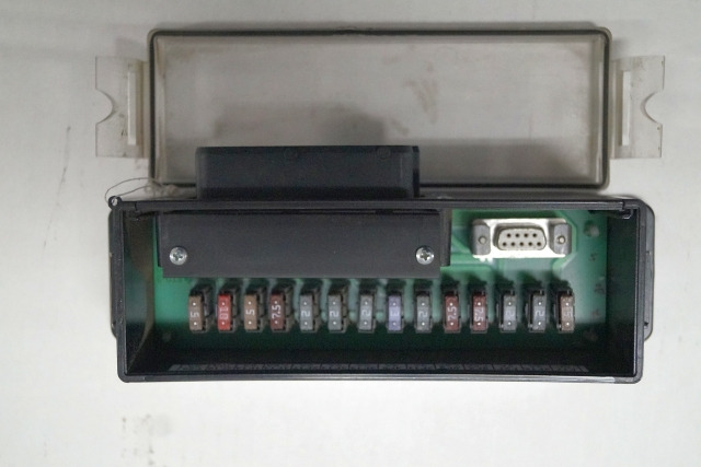 Jungheinrich 51183673 | Zekeringkast Fusebox for ETV from year 2011 sn. 02/2850- Zekeringkast Fusebox for ETV from year 2011 sn. 02/2850-8150-13 - Biztosíték - Anyagmozgató gép: 2 kép. Jungheinrich 51183673 | Zekeringkast Fusebox for ETV from year 2011 sn. 02/2850- Zekeringkast Fusebox for ETV from year 2011 sn. 02/2850-8150-13 - Biztosíték - Anyagmozgató gép: 2 kép.