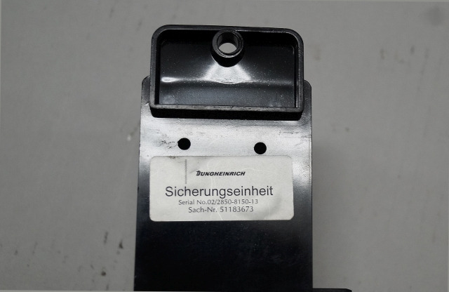 Jungheinrich 51183673 | Zekeringkast Fusebox for ETV from year 2011 sn. 02/2850- Zekeringkast Fusebox for ETV from year 2011 sn. 02/2850-8150-13 - Biztosíték - Anyagmozgató gép: 3 kép. Jungheinrich 51183673 | Zekeringkast Fusebox for ETV from year 2011 sn. 02/2850- Zekeringkast Fusebox for ETV from year 2011 sn. 02/2850-8150-13 - Biztosíték - Anyagmozgató gép: 3 kép.