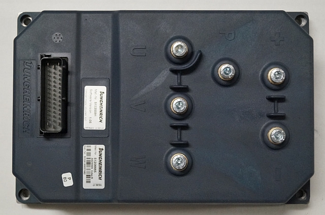 Jungheinrich 51206665 | Rij/hef regeling Drive/lift controller AS2409 i S Index - ECU - Anyagmozgató gép: 1 kép. Jungheinrich 51206665 | Rij/hef regeling Drive/lift controller AS2409 i S Index - ECU - Anyagmozgató gép: 1 kép.