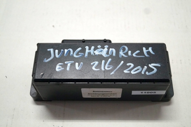 Jungheinrich 51303168 | Zekeringkast Fusebox from ETV216 year 2015 sn. 01/FBOXM0 Zekeringkast Fusebox from ETV216 year 2015 sn. 01/FBOXM001ZX1-05176-14 - Biztosíték - Anyagmozgató gép: 1 kép. Jungheinrich 51303168 | Zekeringkast Fusebox from ETV216 year 2015 sn. 01/FBOXM0 Zekeringkast Fusebox from ETV216 year 2015 sn. 01/FBOXM001ZX1-05176-14 - Biztosíték - Anyagmozgató gép: 1 kép.