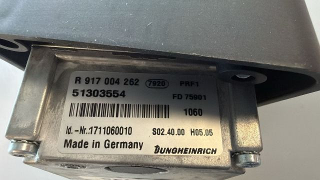 Jungheinrich 51303554 | Joystick Multipilot R917004262 7920 PRF1 S02.40.00 H05.0 - Elektromos rendszer - Anyagmozgató gép: 4 kép. Jungheinrich 51303554 | Joystick Multipilot R917004262 7920 PRF1 S02.40.00 H05.0 - Elektromos rendszer - Anyagmozgató gép: 4 kép.