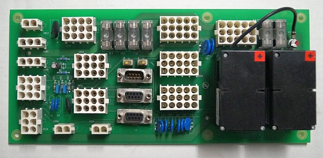 Jungheinrich 52002646 | Verzamelprint board printed circuit from EFX410 year 201 - Elektromos rendszer - Anyagmozgató gép: 1 kép. Jungheinrich 52002646 | Verzamelprint board printed circuit from EFX410 year 201 - Elektromos rendszer - Anyagmozgató gép: 1 kép.