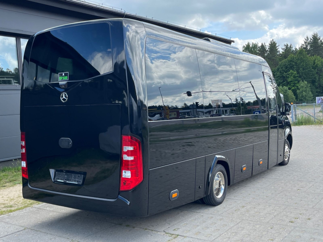 Mercedes-Benz Sprinter 519/ 3.0 V6 / LUXURY Tourist Bus - Távolsági busz: 1 kép. Mercedes-Benz Sprinter 519/ 3.0 V6 / LUXURY Tourist Bus - Távolsági busz: 1 kép.