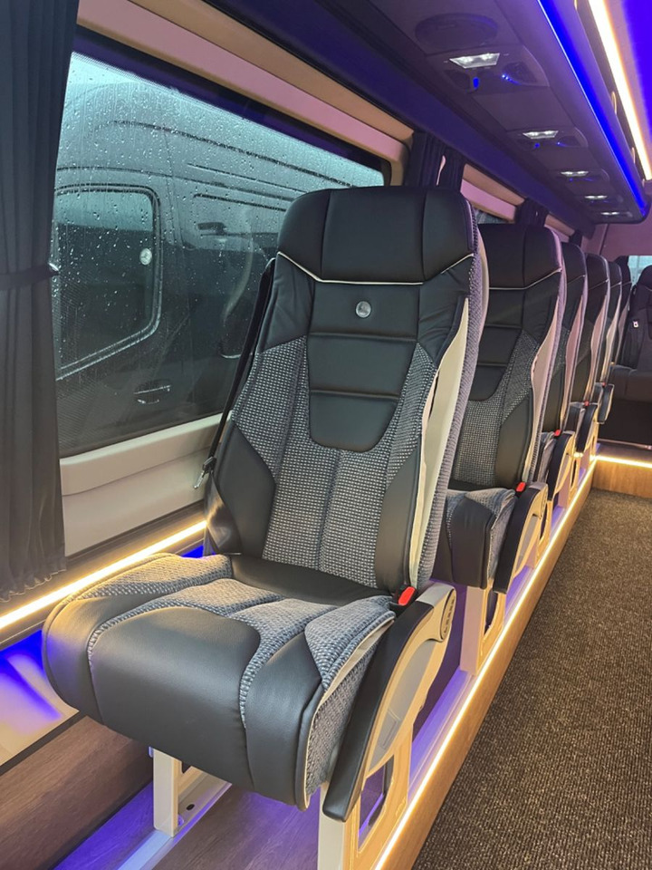 Mercedes-Benz Sprinter 519 AWD 4x4 TOURIST / 21 to 24 Seats - Minibusz, Kisbusz: 5 kép. Mercedes-Benz Sprinter 519 AWD 4x4 TOURIST / 21 to 24 Seats - Minibusz, Kisbusz: 5 kép.