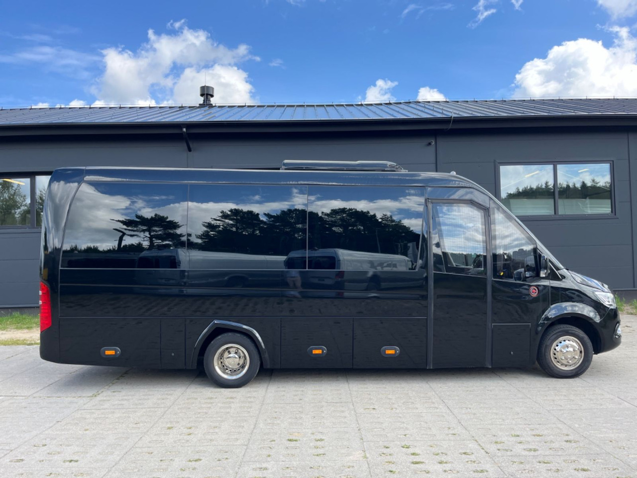 Mercedes-Benz Sprinter 519 HIGH DECK/ 3.0 V6 / LUXURY Bus - Távolsági busz: 5 kép. Mercedes-Benz Sprinter 519 HIGH DECK/ 3.0 V6 / LUXURY Bus - Távolsági busz: 5 kép.